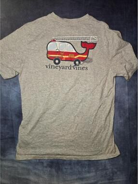 Vineyard vines boys shirt